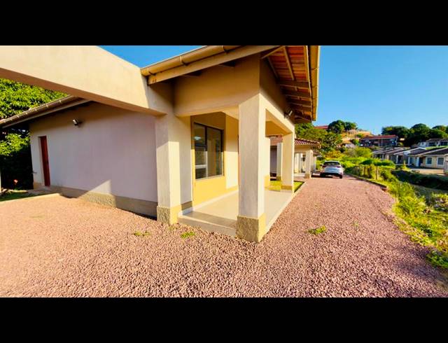 2 BEDROOM COMPLEX FOR SALE IN ISIPINGO RAIL